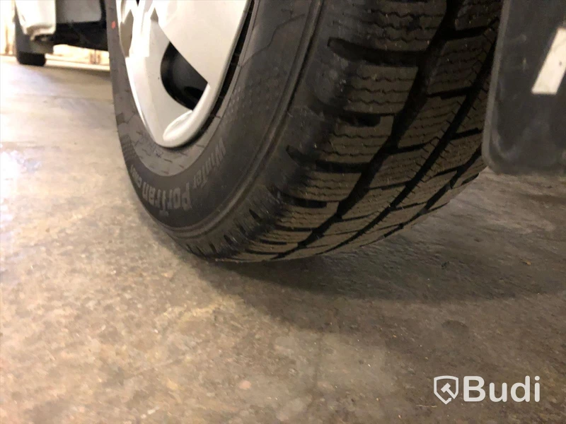 Skåpbil Nissan NV400 2.3 dCi Volymskåp (125hk) - 2016 m bakgavellift & öppningsbar vä sida